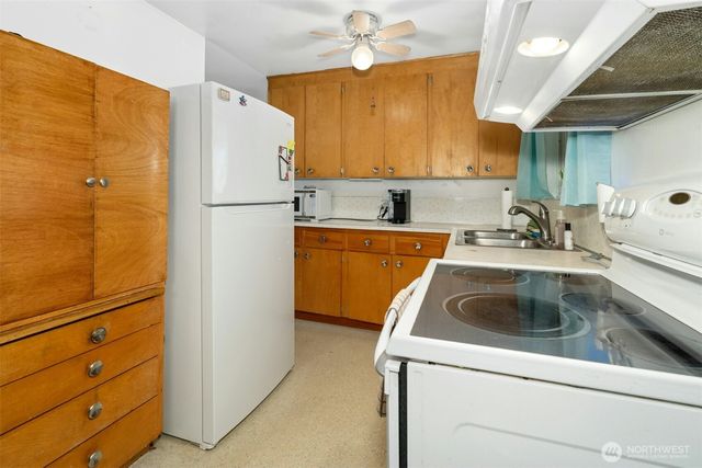 16151 126th Avenue SE, Renton, WA 98058