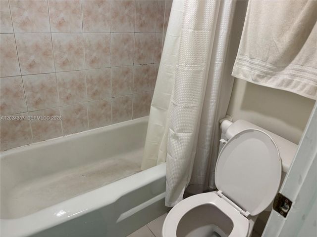 10806 N Kendall Drive P26, Miami, FL 33176