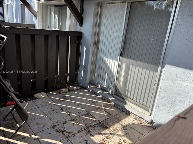 10806 N Kendall Drive P26, Miami, FL 33176