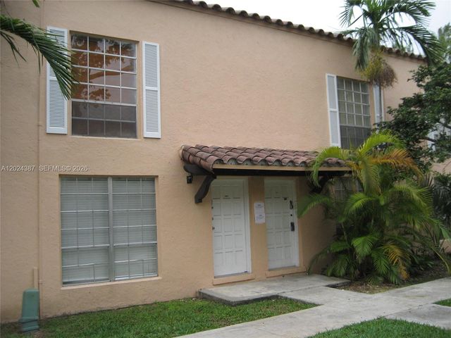 10806 N Kendall Drive P26, Miami, FL 33176