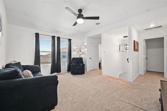 405 W Andover LN, Uhland, TX 78640