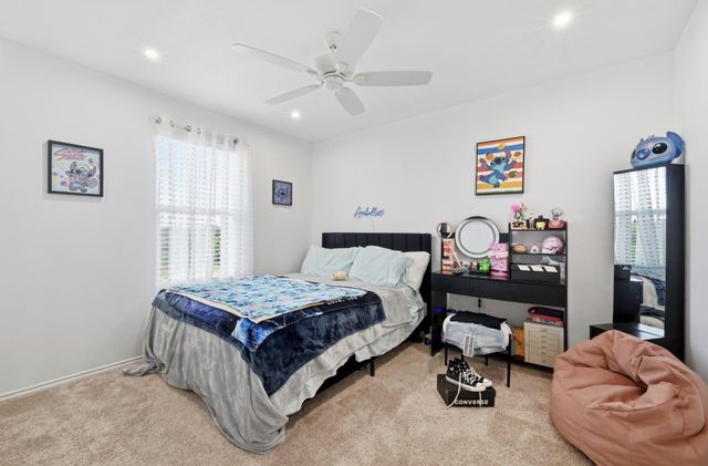 405 W Andover LN, Uhland, TX 78640