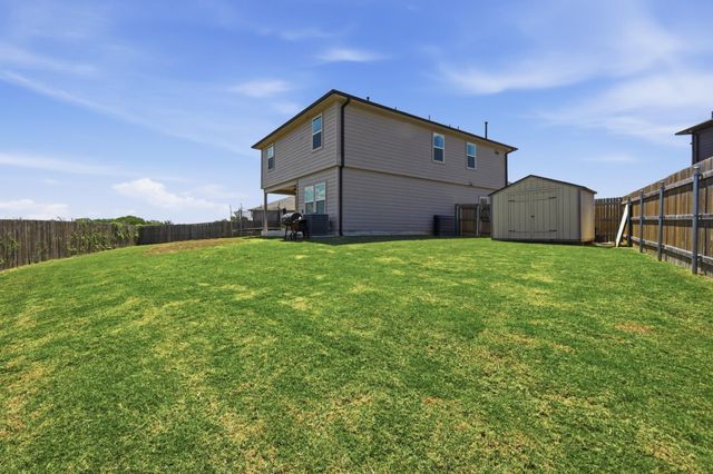 405 W Andover LN, Uhland, TX 78640