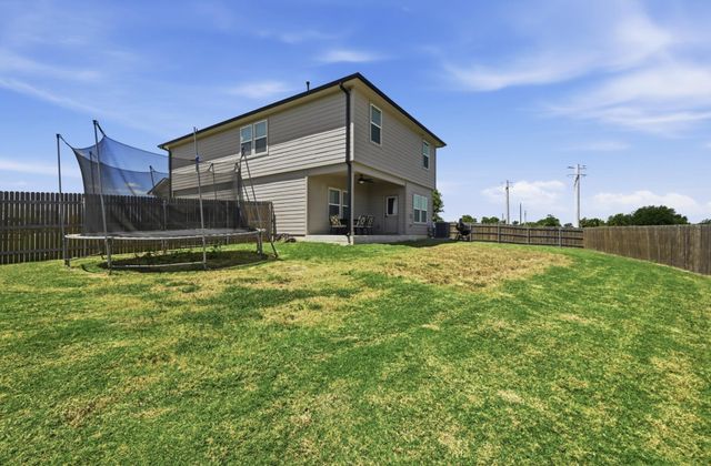 405 W Andover LN, Uhland, TX 78640