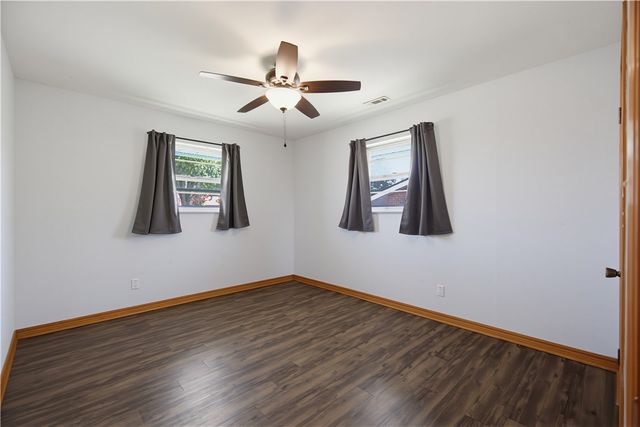 920 N 11th Street, Rogers, AR 72756
