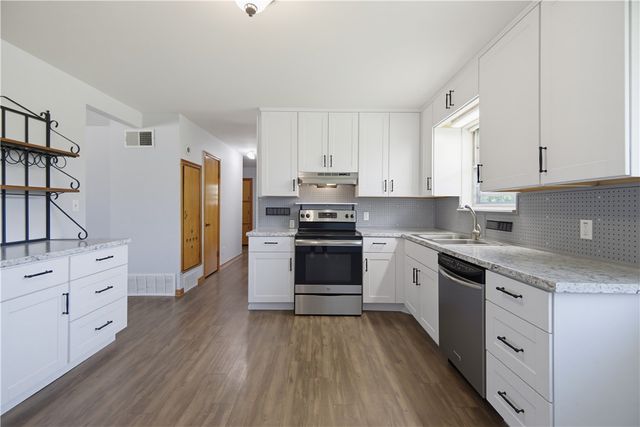 920 N 11th Street, Rogers, AR 72756