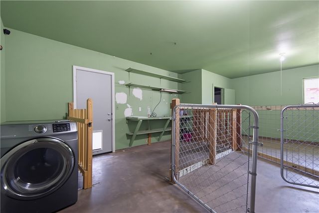 920 N 11th Street, Rogers, AR 72756