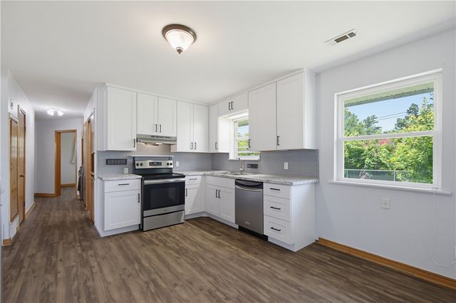 920 N 11th Street, Rogers, AR 72756