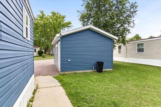 109 Deer Path, Baraboo, WI 53913