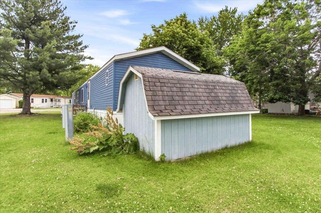 109 Deer Path, Baraboo, WI 53913