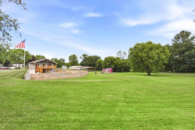 109 Deer Path, Baraboo, WI 53913
