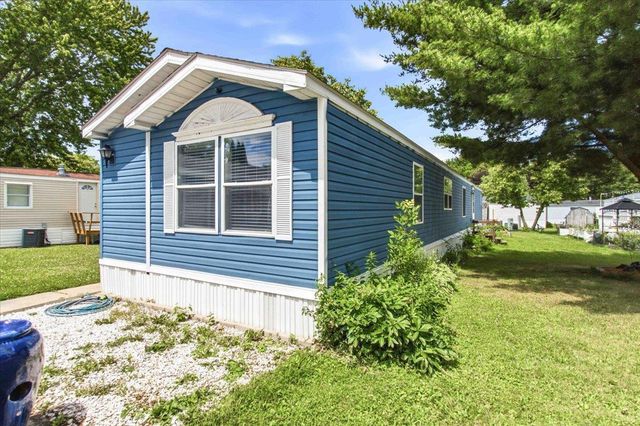 109 Deer Path, Baraboo, WI 53913