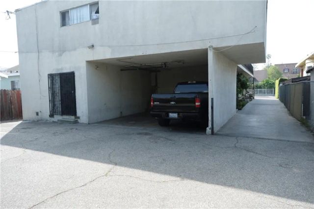 1465 W 25th, Los Angeles, CA 90007