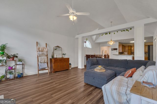 10 Greentree Drive, Newnan, GA 30265