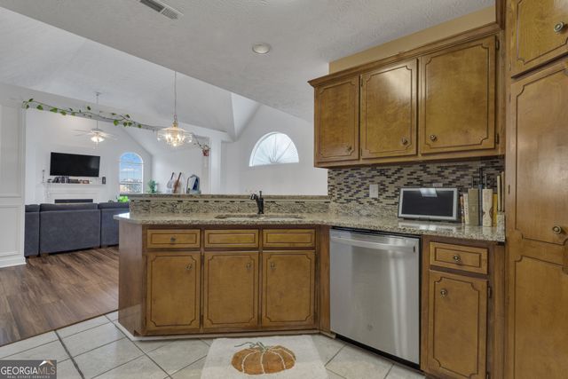 10 Greentree Drive, Newnan, GA 30265