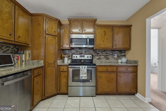10 Greentree Drive, Newnan, GA 30265