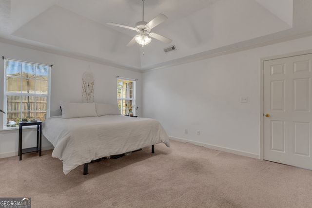 10 Greentree Drive, Newnan, GA 30265