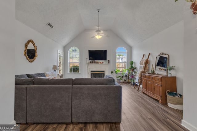 10 Greentree Drive, Newnan, GA 30265