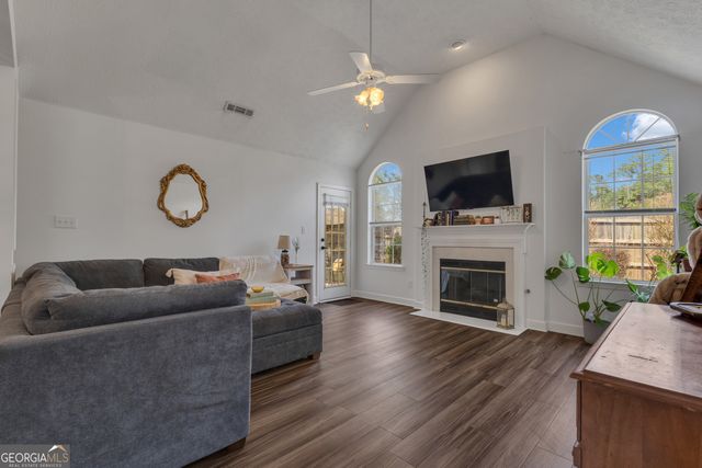 10 Greentree Drive, Newnan, GA 30265