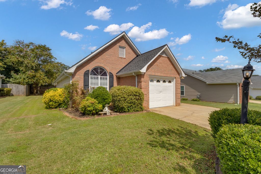 10 Greentree Drive, Newnan, GA 30265