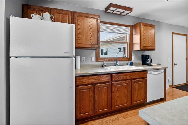 6776 Dawn Drive, Windsor, WI 53598