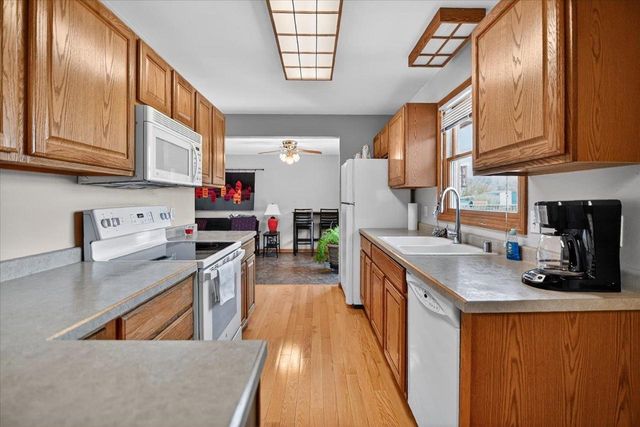 6776 Dawn Drive, Windsor, WI 53598