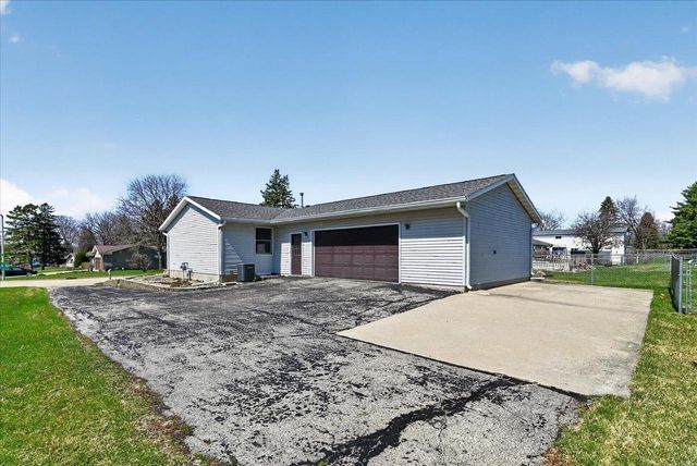 6776 Dawn Drive, Windsor, WI 53598