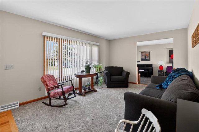 6776 Dawn Drive, Windsor, WI 53598