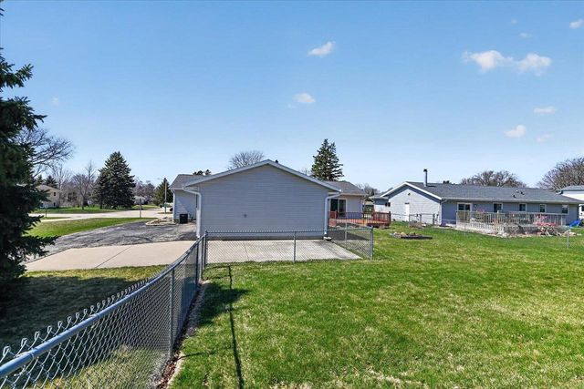 6776 Dawn Drive, Windsor, WI 53598