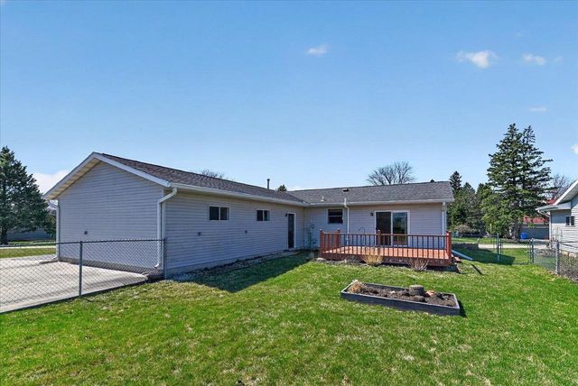 6776 Dawn Drive, Windsor, WI 53598