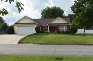 3865 Tanyard Mill Court, High Point, NC 27265