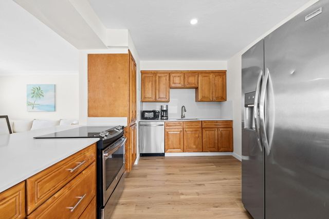 413 NE 25TH Avenue, Pompano Beach, FL 33062