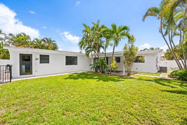 413 NE 25TH Avenue, Pompano Beach, FL 33062