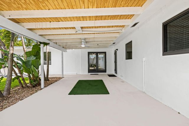 413 NE 25TH Avenue, Pompano Beach, FL 33062