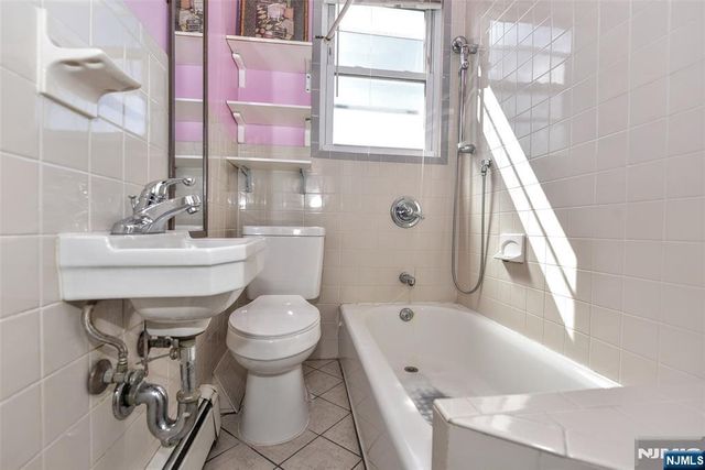 70 Main Avenue, Wallington, NJ 07057