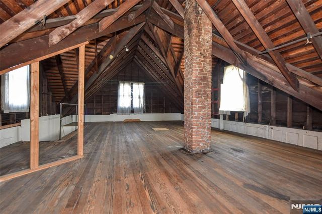 70 Main Avenue, Wallington, NJ 07057