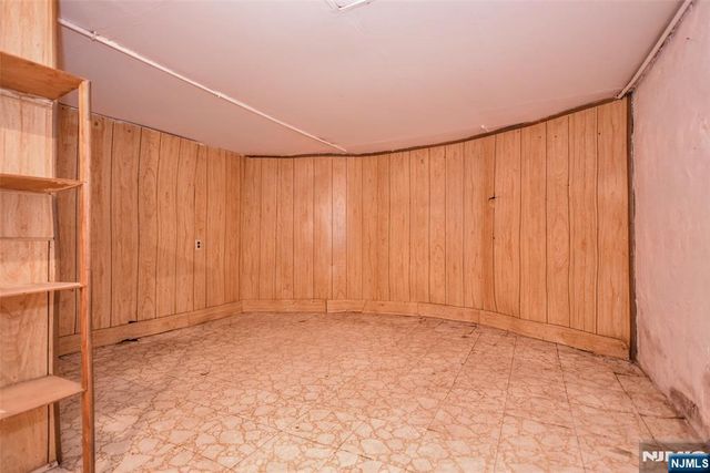 70 Main Avenue, Wallington, NJ 07057