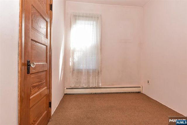 70 Main Avenue, Wallington, NJ 07057