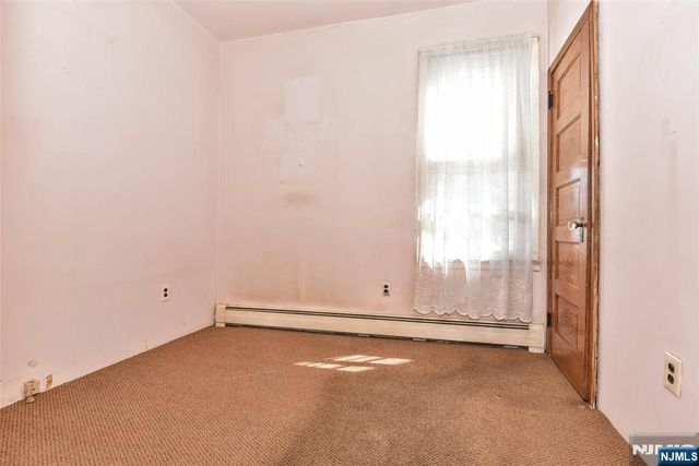 70 Main Avenue, Wallington, NJ 07057