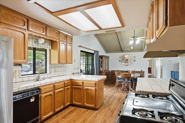 41900 Wild Horse Court, Coarsegold, CA 93614