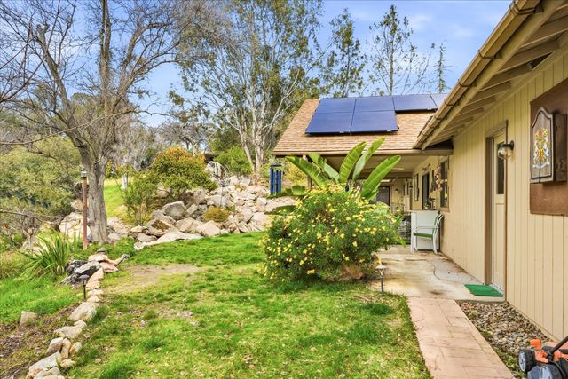 41900 Wild Horse Court, Coarsegold, CA 93614