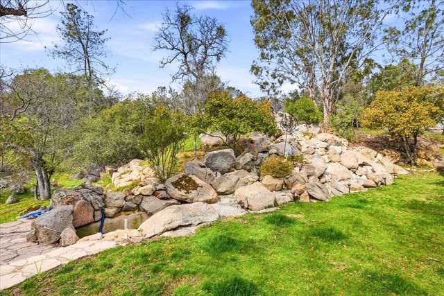 41900 Wild Horse Court, Coarsegold, CA 93614