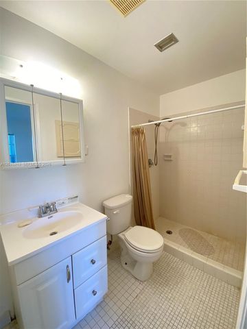 432 Bennington Lane 432, Lake Worth, FL 33467
