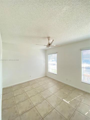 432 Bennington Lane 432, Lake Worth, FL 33467