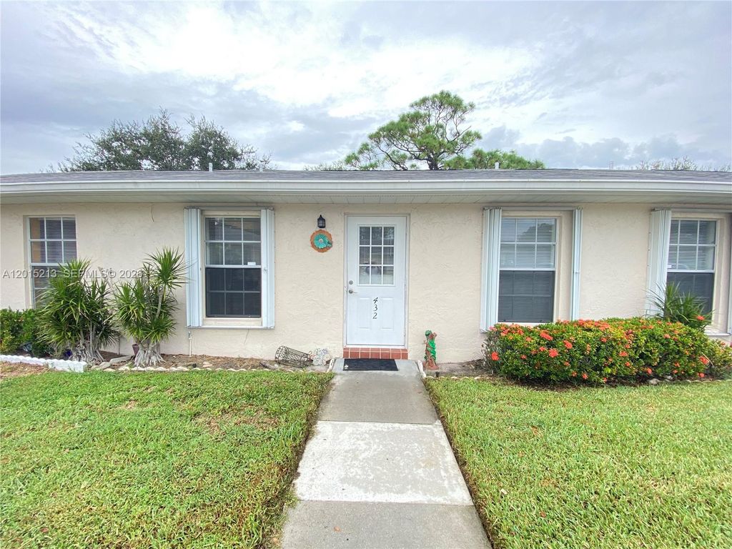 432 Bennington Lane 432, Lake Worth, FL 33467