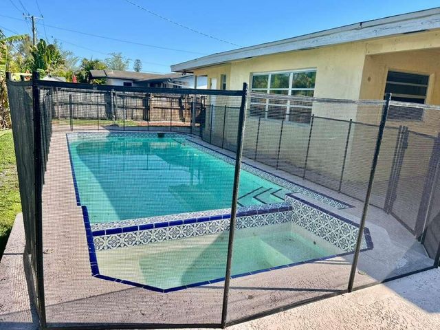 2505 NW 105th Lane, Sunrise, FL 33322