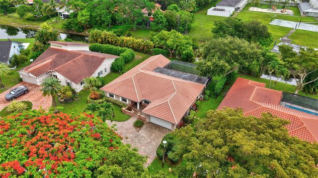 5655 NW 86th Ave, Coral Springs, FL 33067