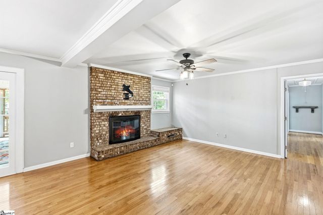 17 Randy Drive, Taylors, SC 29687