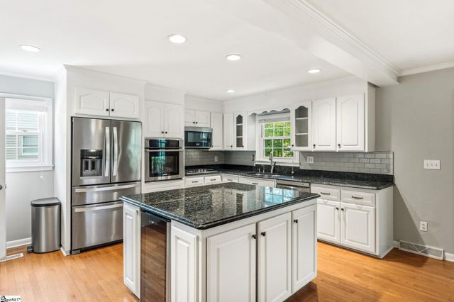 17 Randy Drive, Taylors, SC 29687