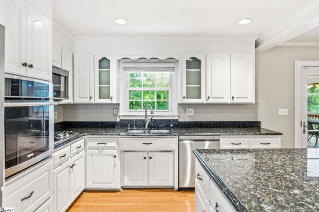 17 Randy Drive, Taylors, SC 29687